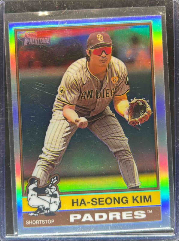 2025 Topps Heritage #272 Chrome - Red Refractor