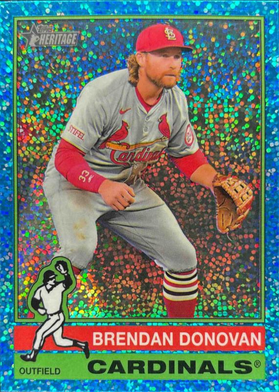 2025 Topps Heritage #225 Chrome - Light Blue Sparkle Refractor