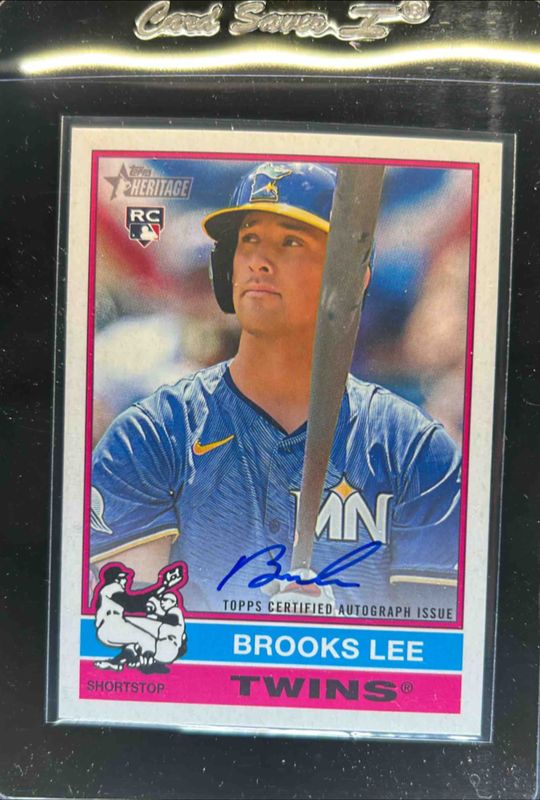 Brooks Lee 2025 Topps Heritage #ROA-BL Real One Autographs Rookie RAW