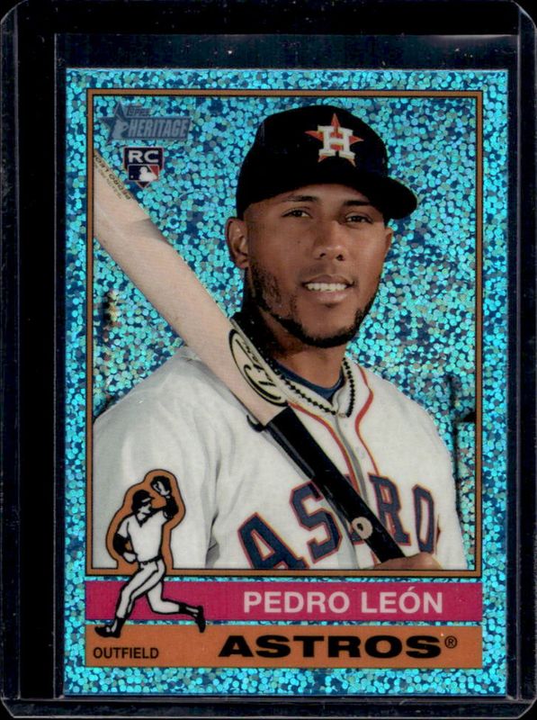 2025 Topps Heritage #271 Chrome - Light Blue Sparkle Refractor