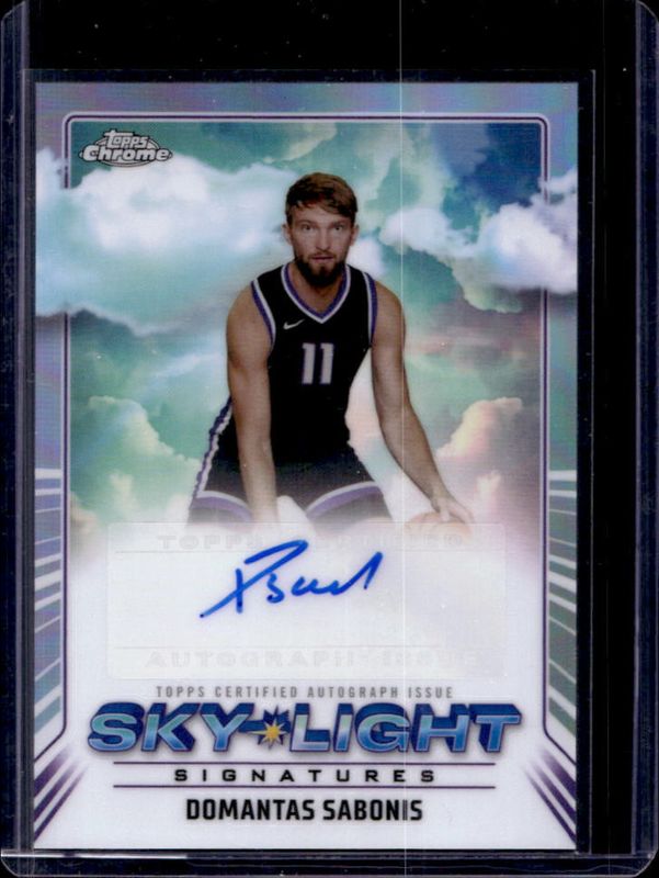 Domantas Sabonis 2024 Topps Chrome #SLS-DS Sky Light Signatures - Refractor RAW
