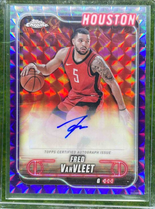 Fred VanVleet 2024 Topps Chrome #TCA-FV Chrome Autographs - Purple Geometric Refractor RAW