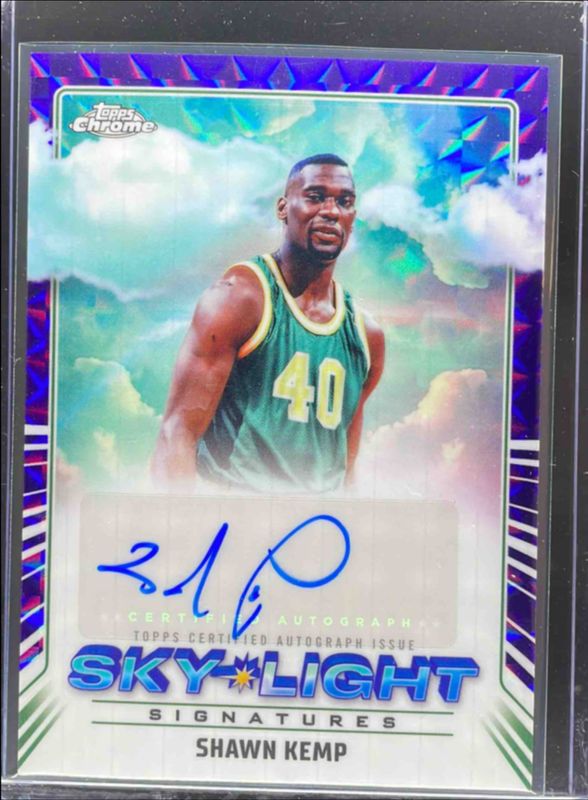 Shawn Kemp 2024 Topps Chrome #SLS-SK Sky Light Signatures - Purple Geometric Refractor RAW