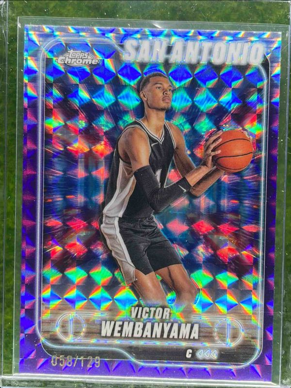 Victor Wembanyama 2024 Topps Chrome #193 Purple Geometric Refractor /129 RAW