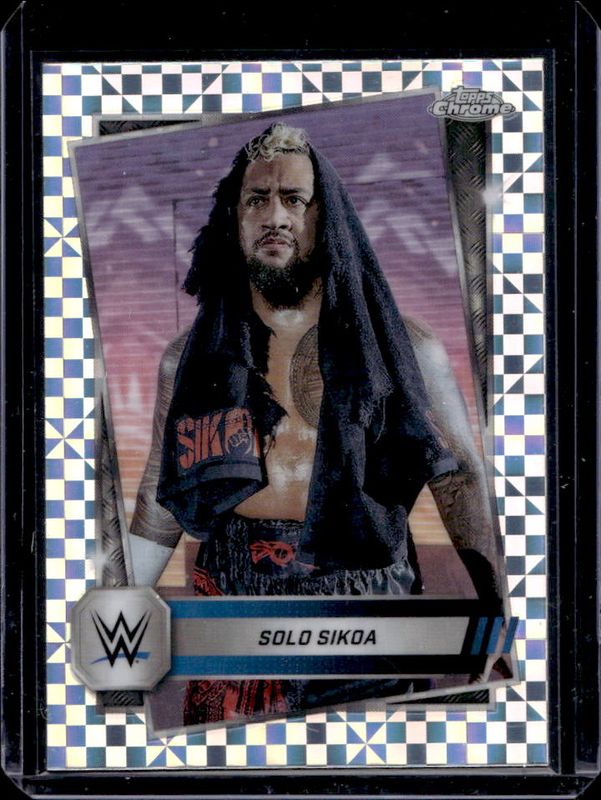 Solo Sikoa 2025 Topps Chrome WWE #17 X-Fractor RAW