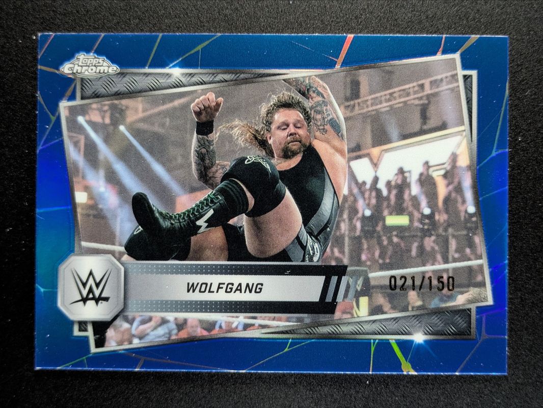 2025 Topps Chrome WWE #178 Blue Refractor /150