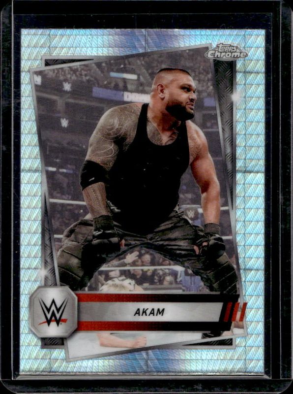 2025 Topps Chrome WWE #31 Prism Refractor