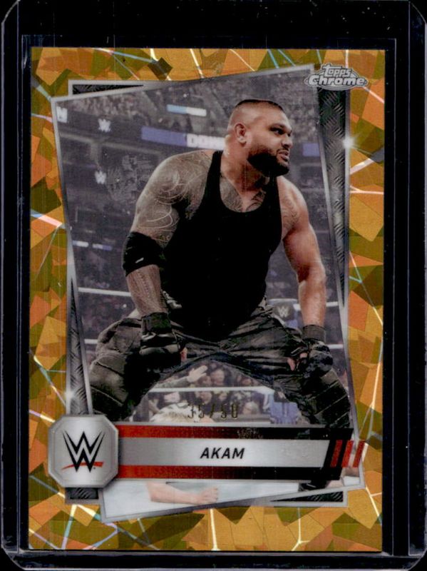 2025 Topps Chrome WWE #31 Gold Geometric Refractor /50