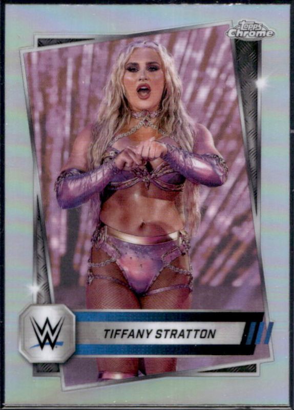Tiffany Stratton 2025 Topps Chrome WWE #182 Refractor RAW