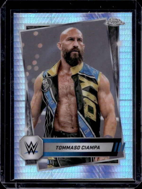 2025 Topps Chrome WWE #197 Prism Refractor