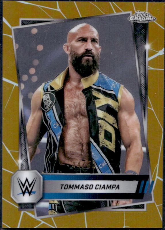 2025 Topps Chrome WWE #197 Gold Refractor /50