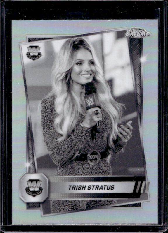 Trish Stratus 2025 Topps Chrome WWE #190 Sepia Refractor RAW