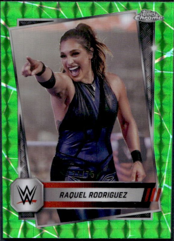 2025 Topps Chrome WWE #48 Neon Green Geometric Refractor /75