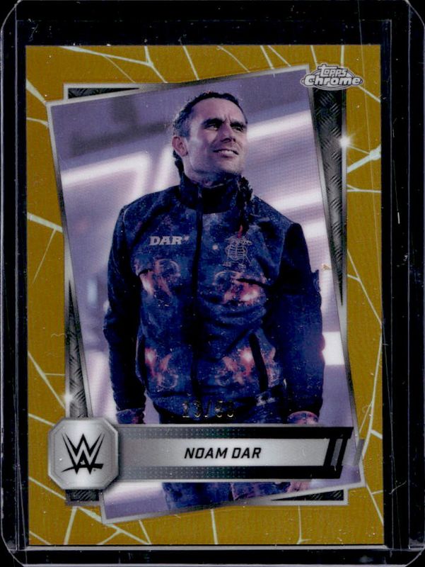 Noam Dar 2025 Topps Chrome WWE #142 Gold Refractor /50 RAW