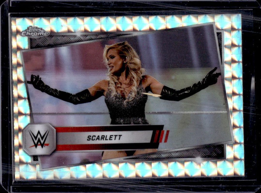 Scarlett 2025 Topps Chrome WWE #101 Geometric Refractor RAW