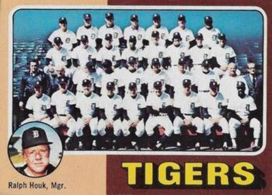 1975 Topps #18 Team Checklists (White Backs)
