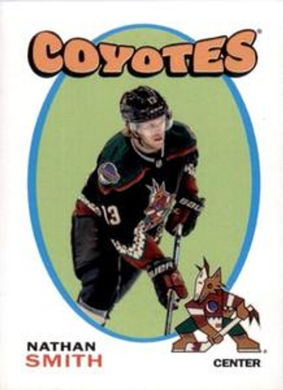 2022 Topps NHL Sticker Collection #622 Base
