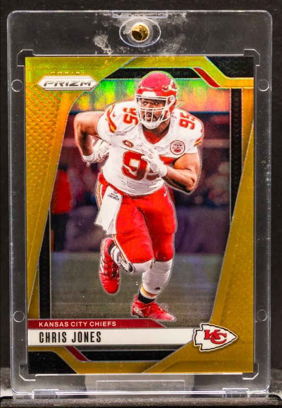 Chris Jones 2024 Prizm #143 Gold /10 RAW
