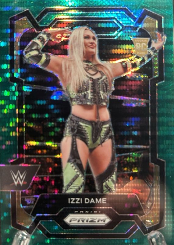 2024 Prizm WWE #116 Green Pulsar /25
