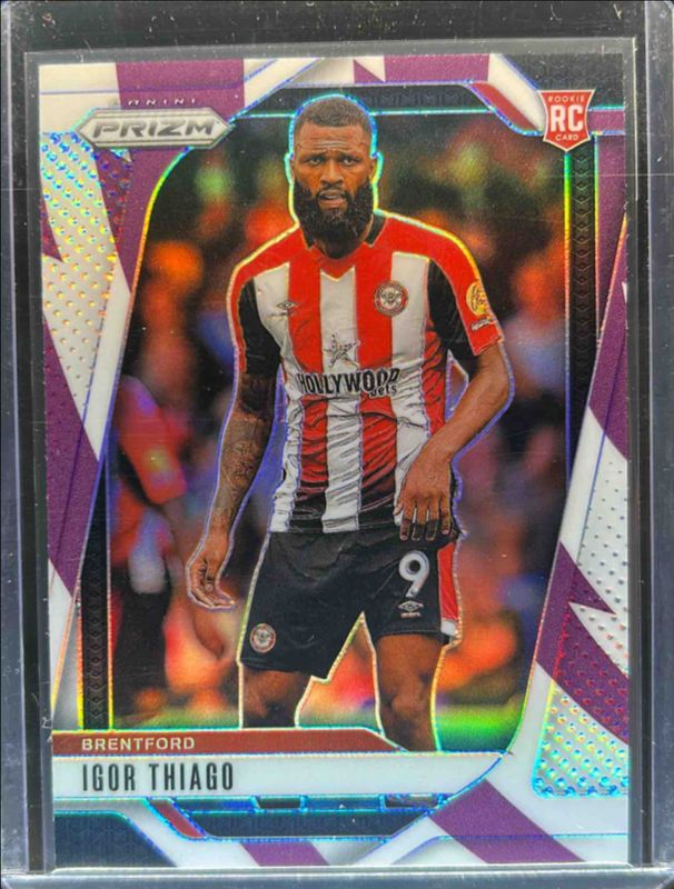 Igor Thiago 2024 Prizm Premier League #245 Purple & White Stripes /92 RAW