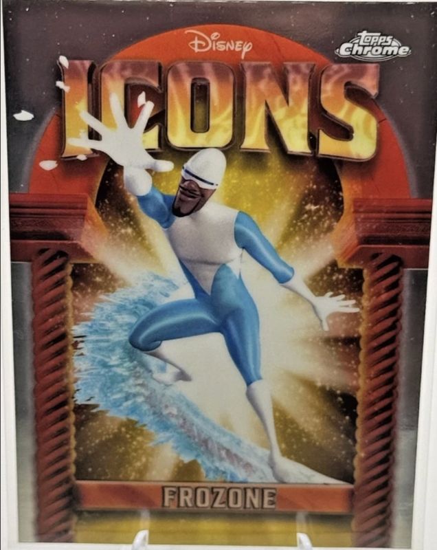 2025 Topps Chrome Disney #DI-6 Disney Icons