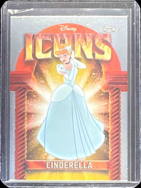 2025 Topps Chrome Disney #DI-11 Disney Icons