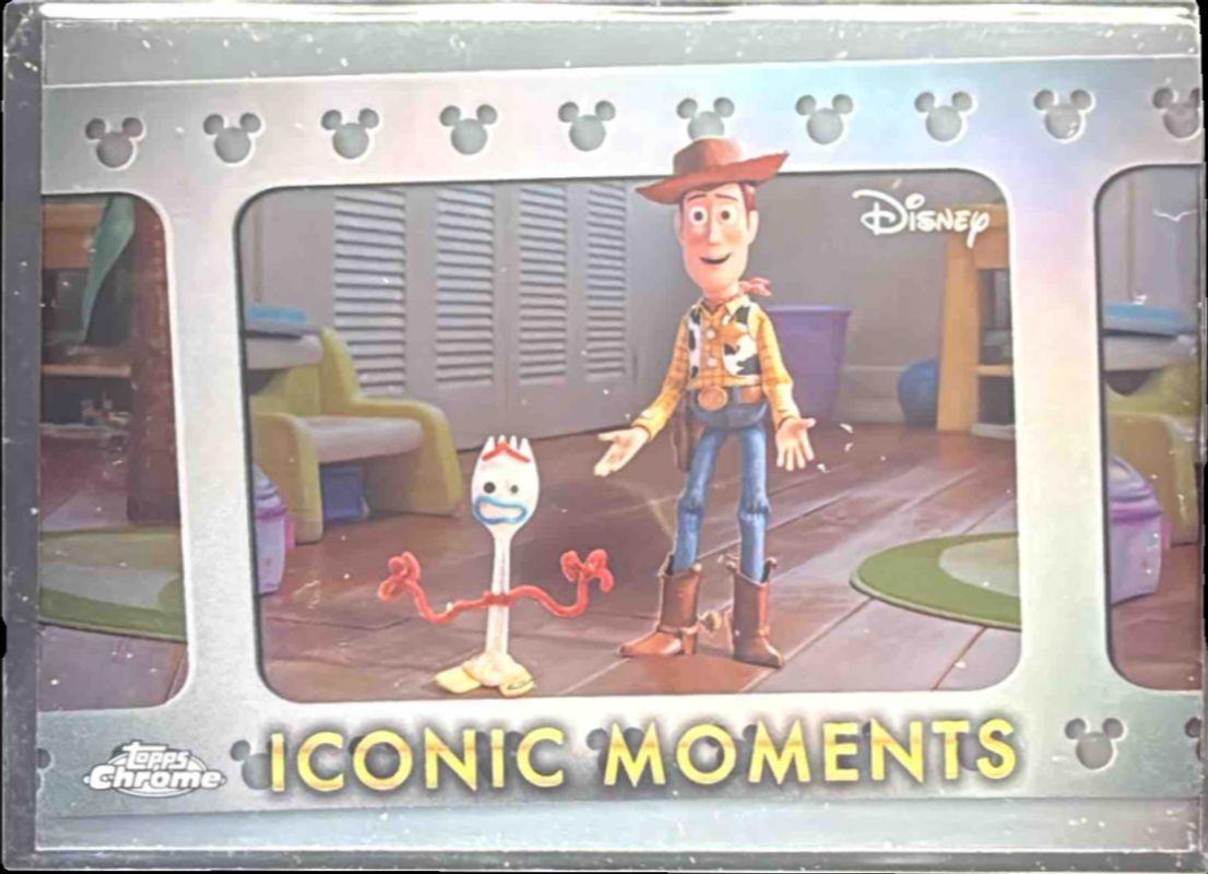 2025 Topps Chrome Disney #IM-20 Iconic Moments