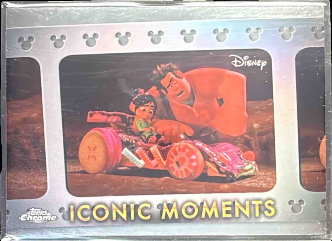2025 Topps Chrome Disney #IM-4 Iconic Moments