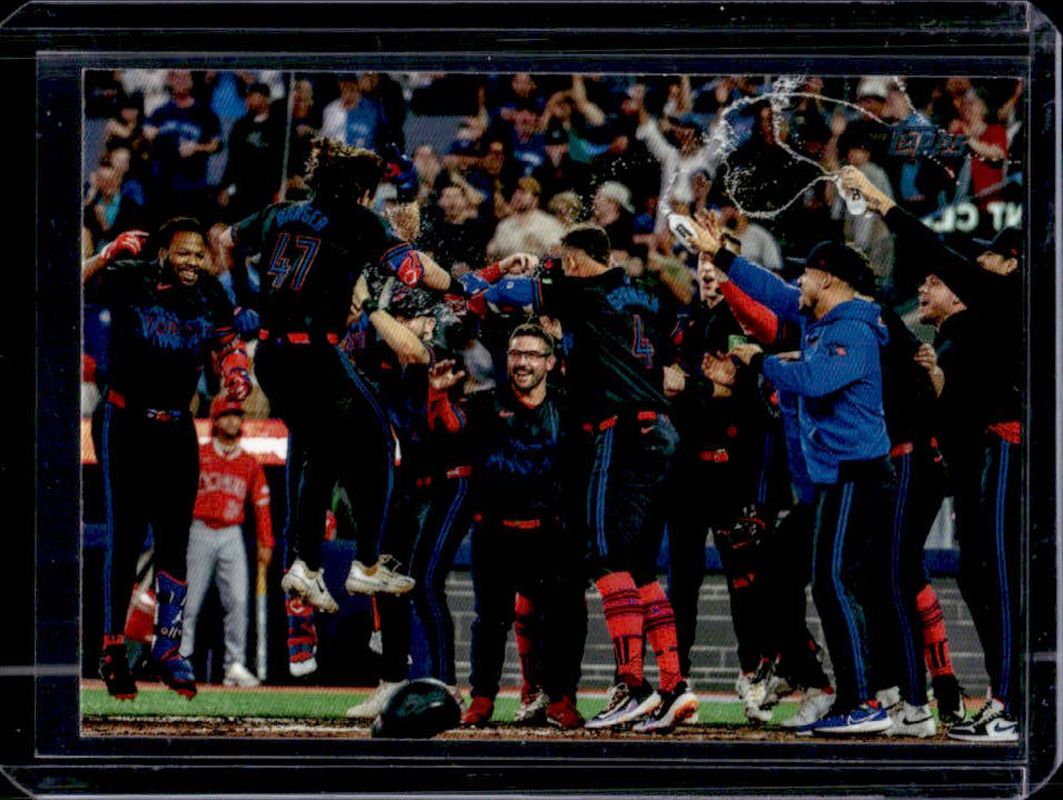 Toronto Blue Jays 2025 Topps #570 Base RAW