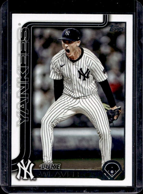 2025 Topps #506 Base