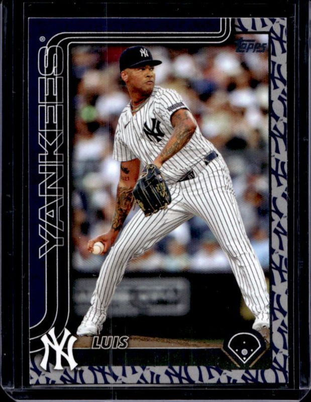 Luis Gil 2025 Topps #321 Team Color RAW