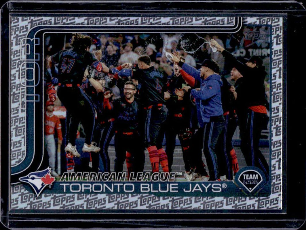 Toronto Blue Jays 2025 Topps #570 Topps Foil Pattern RAW