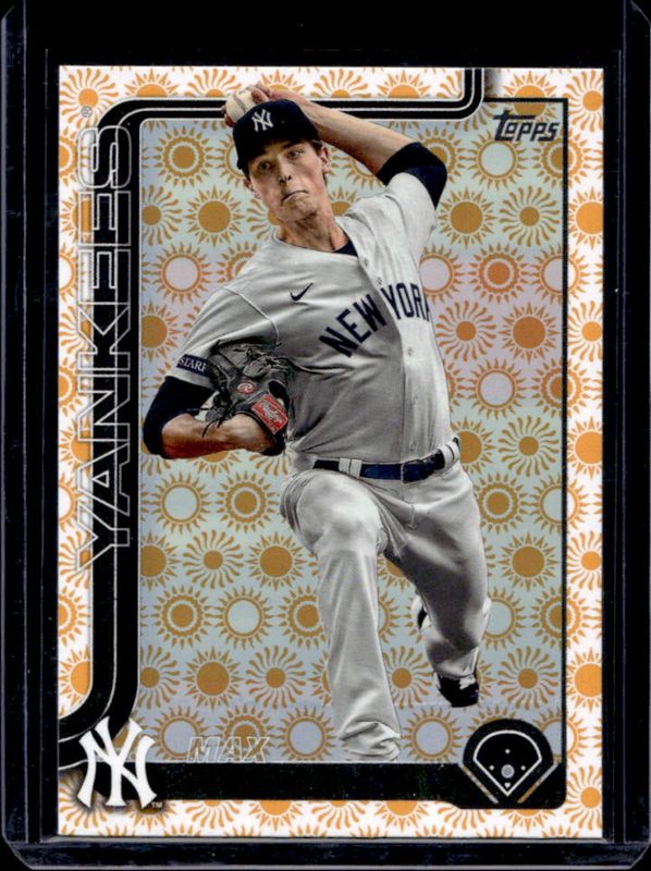 Max Fried 2025 Topps #609 Holiday Sun RAW
