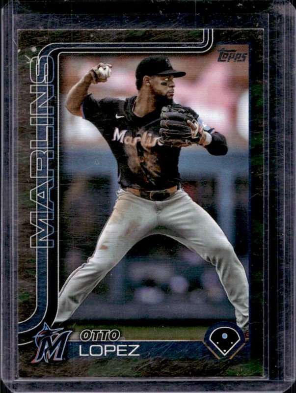 Otto Lopez 2025 Topps #172 Memorial Day Camo /25 RAW