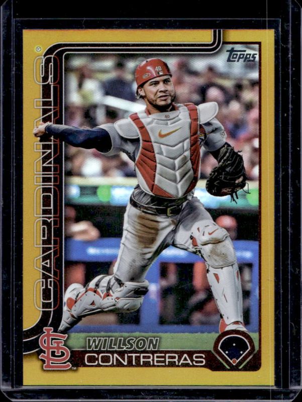 Willson Contreras 2025 Topps #472 Gold Rainbow /50 RAW