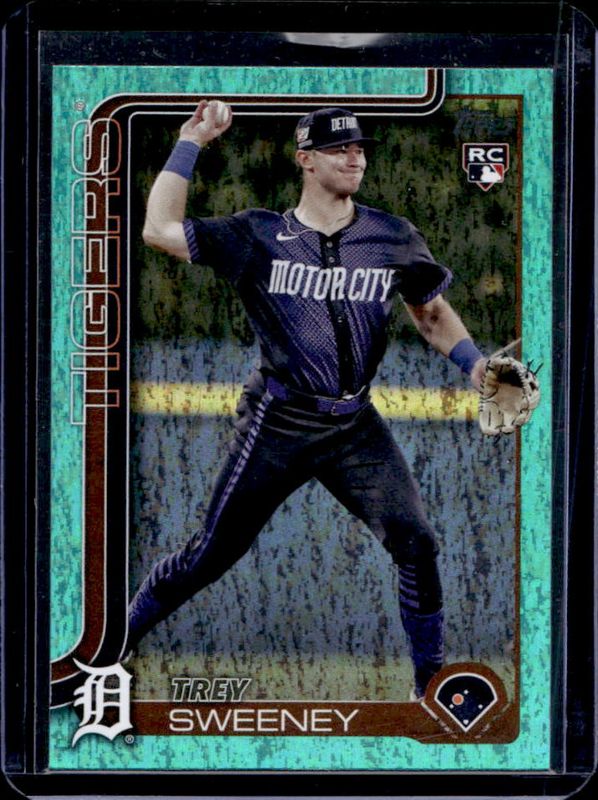 Trey Sweeney 2025 Topps #67 Aqua Holo Foil Rookie RAW