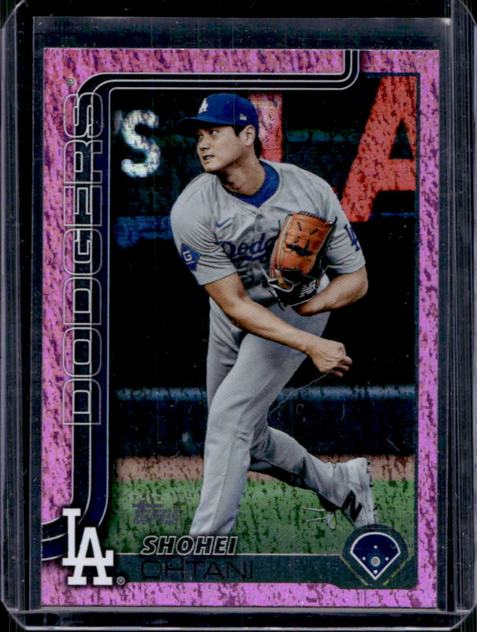 Shohei Ohtani 2025 Topps #400 Pink Holo Foil Price Guide - Sports