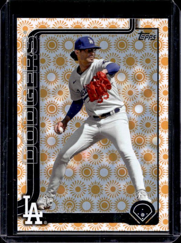 Joe Kelly 2025 Topps #575 Holiday Sun RAW