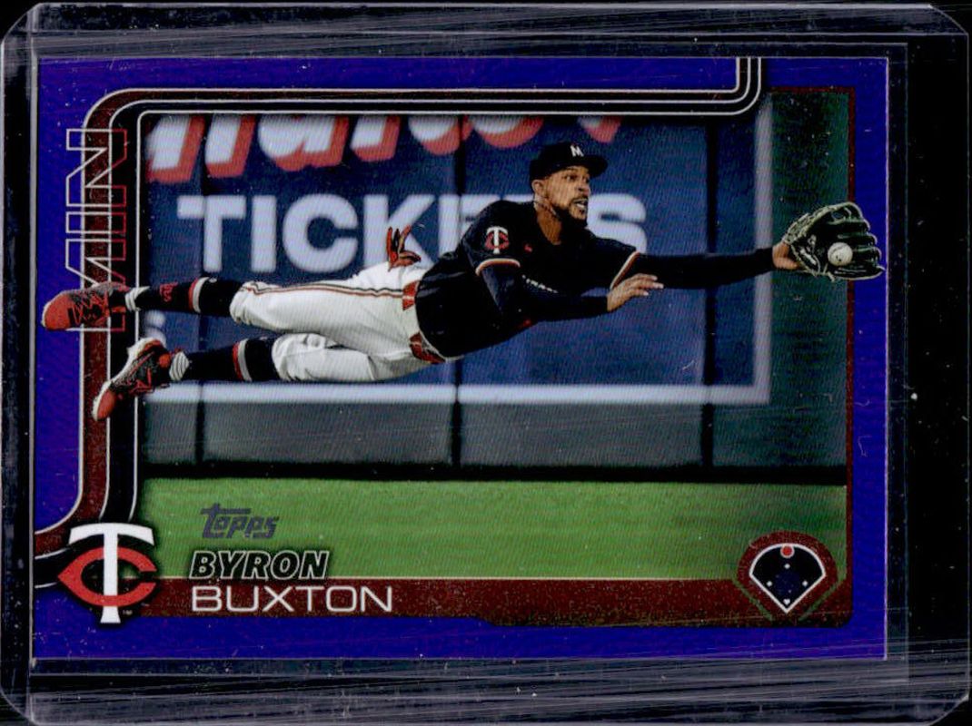 Byron Buxton 2025 Topps #530 Purple Rainbow /250 RAW