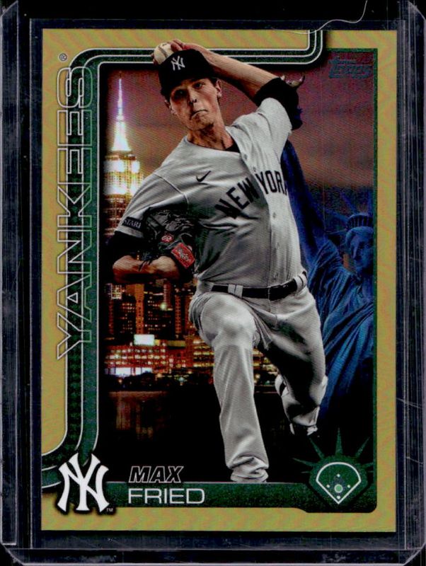 Max Fried 2025 Topps #609 FF NYC Big Apple Variation - Gold Foil /50 RAW