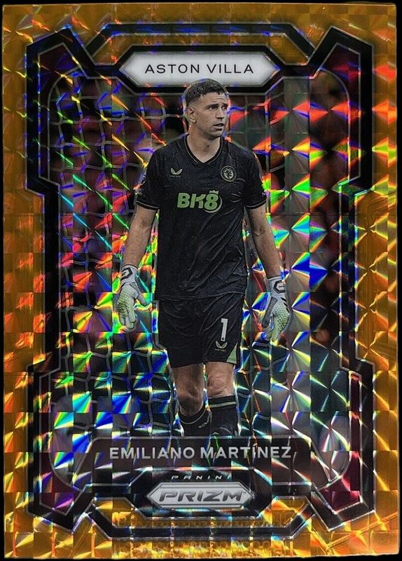 Emiliano Martinez 2023 Prizm Premier League #106 Orange Hyper RAW