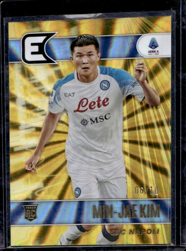 Min-Jae Kim 2022 Chronicles #166 Essentials Serie A - Gold Laser /10 Rookie RAW