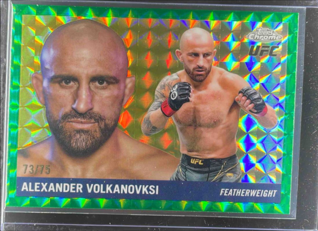 Alexander Volkanovski 2025 Topps Chrome UFC #55T-2 1955 Topps - Green Geometric Refractor /75 RAW