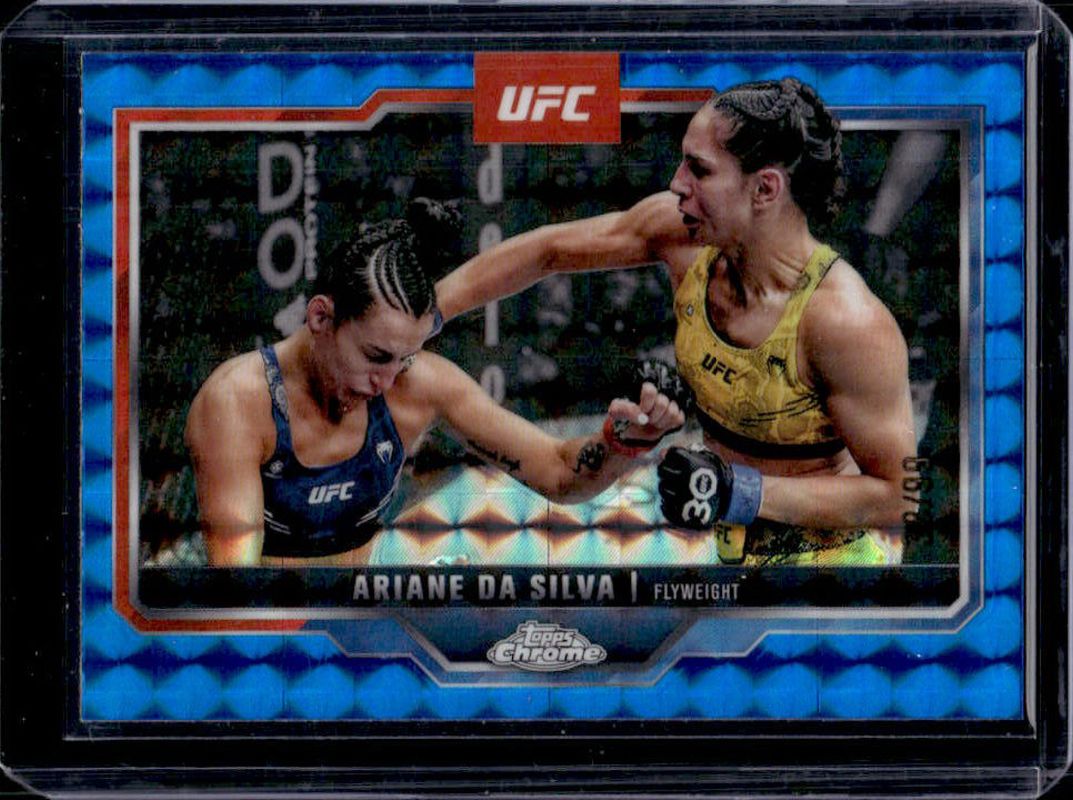 2025 Topps Chrome UFC #165 Blue Geometric Refractor /99