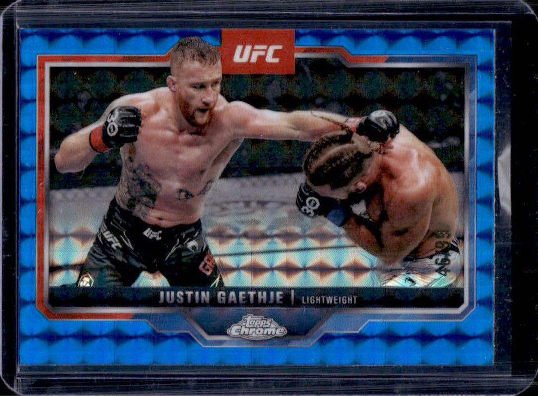 2025 Topps Chrome UFC #138 Blue Geometric Refractor /99
