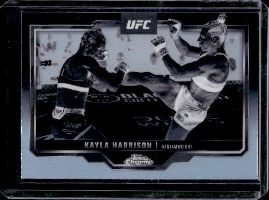 2025 Topps Chrome UFC #172 Negative Refractor
