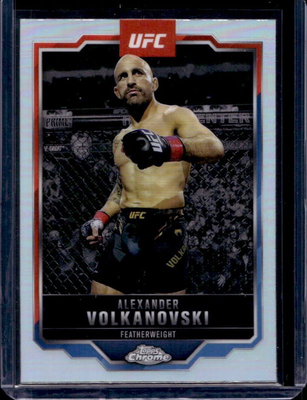 Alexander Volkanovski 2025 Topps Chrome UFC #18 Refractor RAW