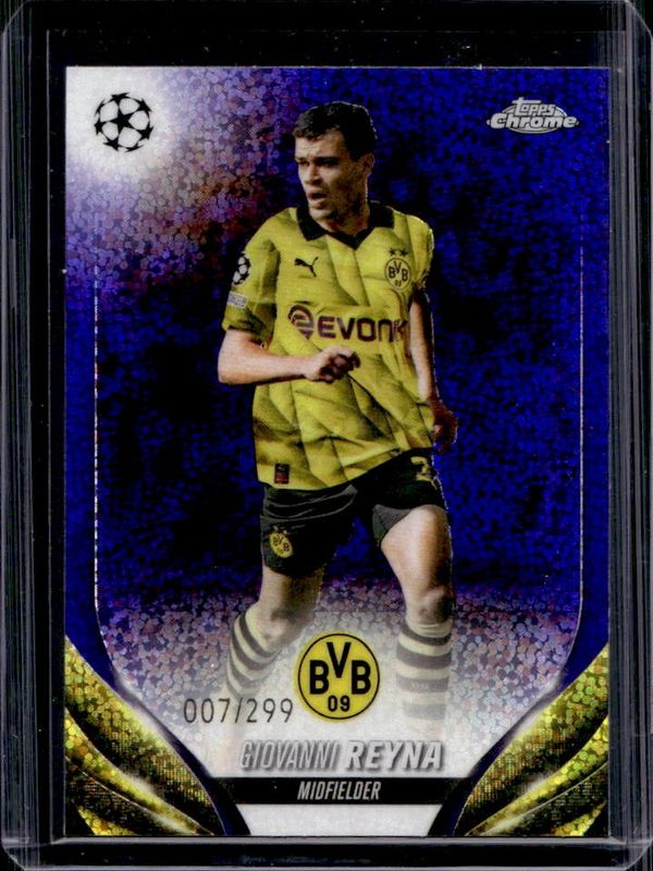 Giovanni Reyna 2023 Topps Chrome UEFA Club Competitions #174 Violet Speckle Refractor /299 RAW