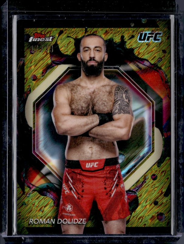 Roman Dolidze 2024 Topps Finest UFC #202 Gold Shimmer Refractor /39 RAW