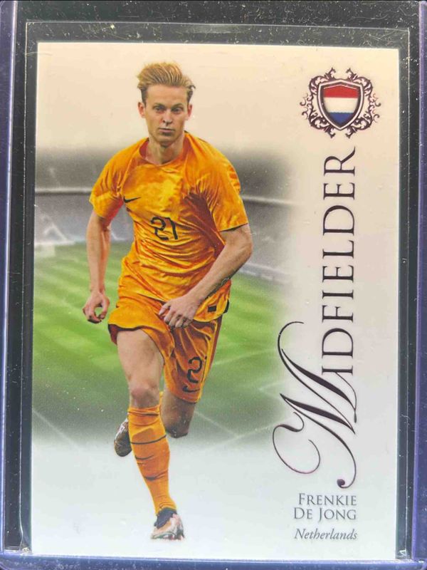 2023 Futera Unique World Football #037 Pink /55